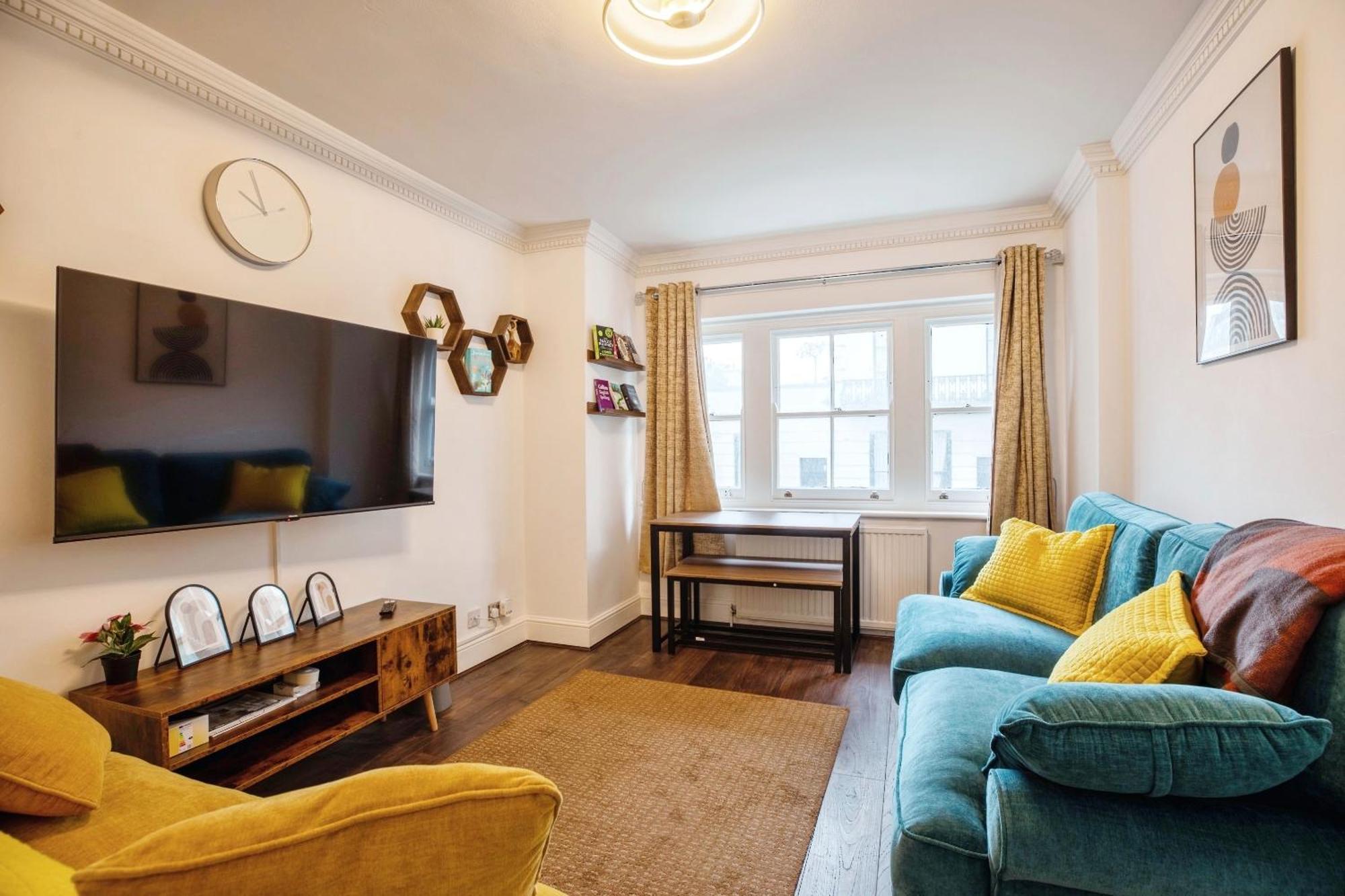 A Stunning In Paddington Londen